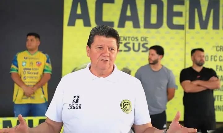  MAIS DE 250 ATLETAS RECEBEM KITS DE AGASALHOS DO PROJETO TALENTOS DE JESUS EM ITAIPULÂNDIA