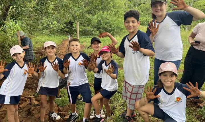 MATELÂNDIA COMEMORA O DIA DA ÁGUA COM AÇÃO EDUCATIVA E RECUPERAÇÃO DE NASCENTE