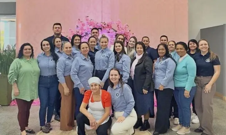 MATINÊ ESPECIAL DO DIA DAS MÃES REÚNE CENTENAS DE FAMÍLIAS EM ITAIPULÂNDIA