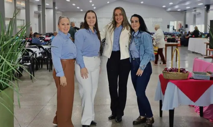 MATINÊ ESPECIAL DO DIA DAS MÃES REÚNE CENTENAS DE FAMÍLIAS EM ITAIPULÂNDIA