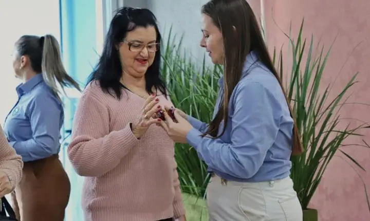 MATINÊ ESPECIAL DO DIA DAS MÃES REÚNE CENTENAS DE FAMÍLIAS EM ITAIPULÂNDIA