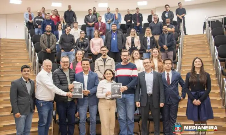 MEDIANEIRA AVANÇA NA IMPLANTAÇÃO DO PROGRAMA DE COMPLIANCE PÚBLICO MUNICIPAL