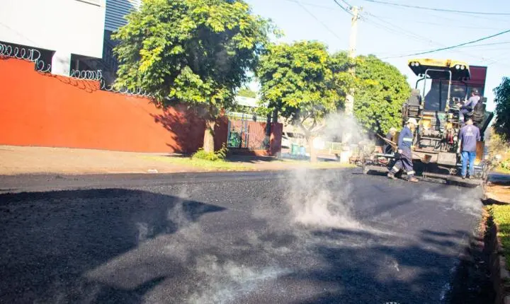 MEDIANEIRA NÃO PARA: AVENIDA JOÃO XXIII GANHA NOVOS TRECHOS DE PAVIMENTAÇÃO E MAIS MOBILIDADE PARA A POPULAÇÃO