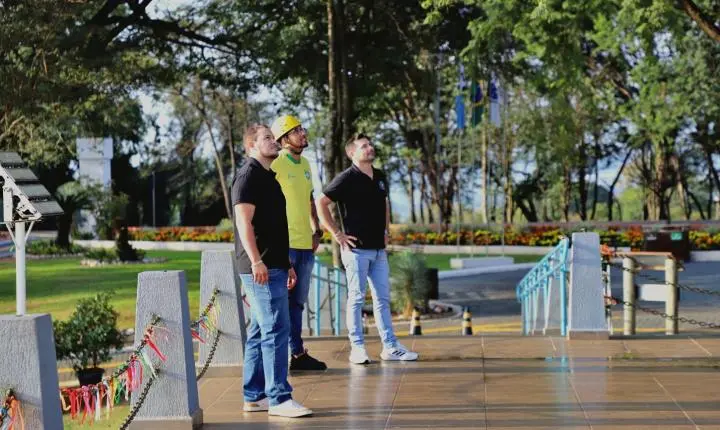 MONUMENTO DE NOSSA SENHORA APARECIDA RECEBE SERVIÇOS DE LIMPEZA E CONSERVAÇÃO EM ITAIPULÂNDIA