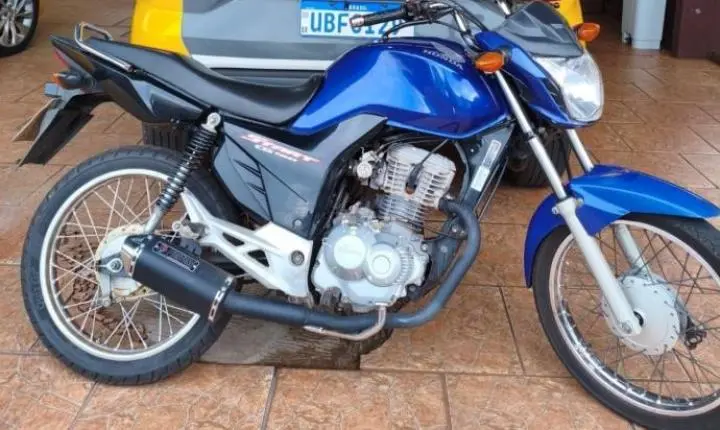 MOTOCICLETA É APREENDIDA APÓS MANOBRA PERIGOSA E IRREGULARIDADES EM SÃO MIGUEL DO IGUAÇU