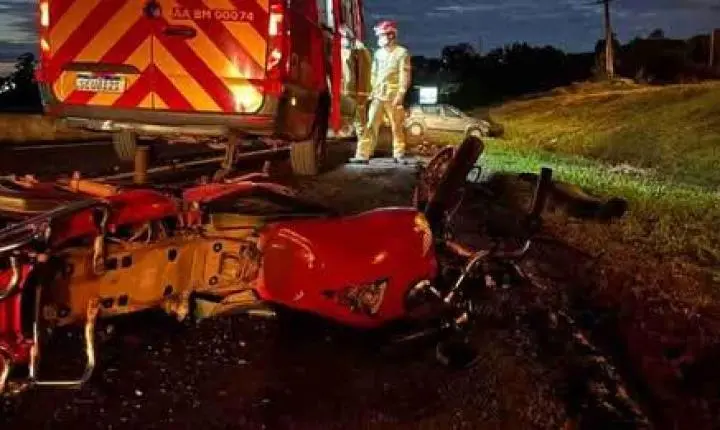 MOTOCICLISTA FICA FERIDO APÓS ATROPELAR CACHORRO NA PRC-467