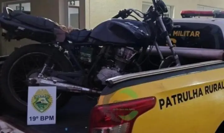 MOTOCICLISTA SEM CAPACETE E SEM CNH TEM MOTO APREENDIDA EM SANTA HELENA