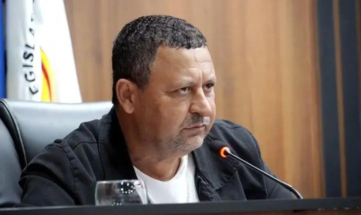 NEI BOIADEIRO PROPÕE SEGURO DE VIDA PARA MOTORISTAS DA PREFEITURA DE ITAIPULÂNDIA