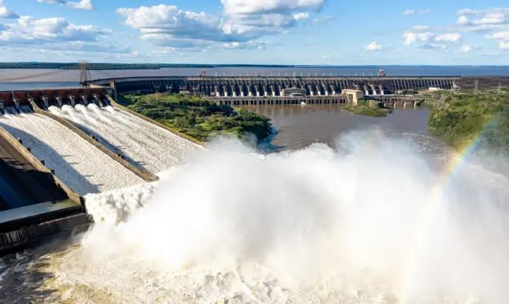 NÍVEL DAS ÁGUAS DO RIO PARANÁ SEGUE EM QUEDA, MAS PERMANECE ACIMA DO NORMAL