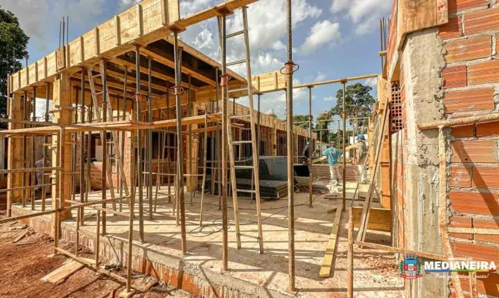 NOVO CMEI DO BAIRRO NAZARÉ AVANÇA E ATINGE 50% DA OBRA EM MEDIANEIRA