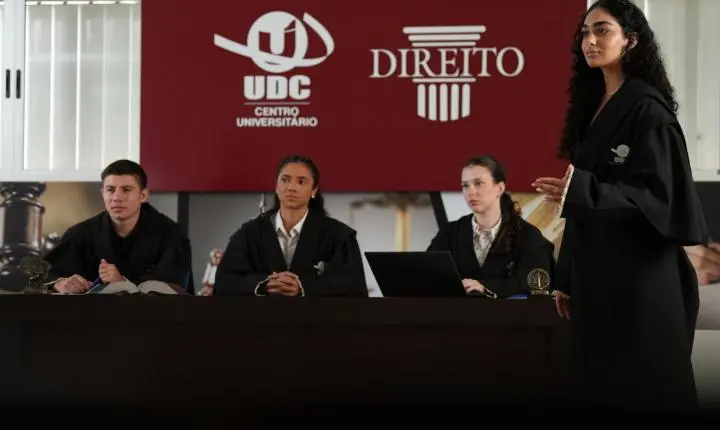 O MUNDO PEDE PROFISSIONAIS, A UDC FORMA