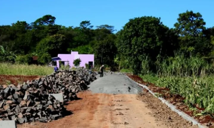 OBRAS DE CALÇAMENTO DA ESTRADA SAUSEN AVANÇAM NA LINHA SANTA CECÍLIA EM MISSAL