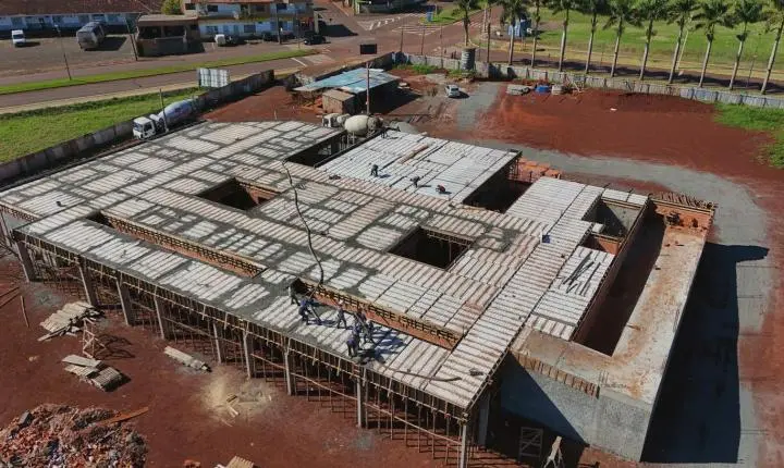 OBRAS DO NOVO HOSPITAL E MATERNIDADE DE ITAIPULÂNDIA AVANÇAM E AMPLIAM ESTRUTURA DA SAÚDE PÚBLICA