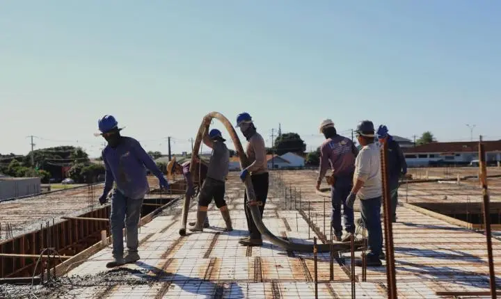 OBRAS DO NOVO HOSPITAL E MATERNIDADE DE ITAIPULÂNDIA AVANÇAM E AMPLIAM ESTRUTURA DA SAÚDE PÚBLICA