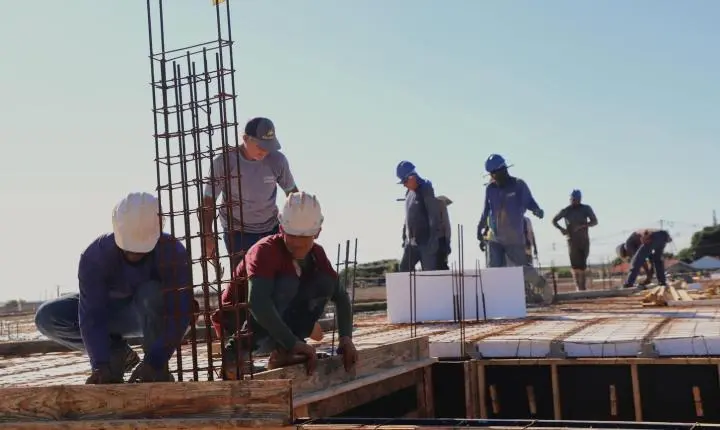 OBRAS DO NOVO HOSPITAL E MATERNIDADE DE ITAIPULÂNDIA AVANÇAM E AMPLIAM ESTRUTURA DA SAÚDE PÚBLICA