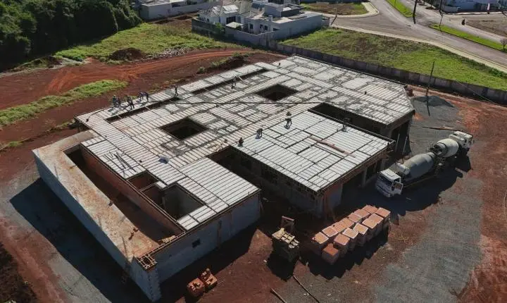 OBRAS DO NOVO HOSPITAL E MATERNIDADE DE ITAIPULÂNDIA AVANÇAM E AMPLIAM ESTRUTURA DA SAÚDE PÚBLICA
