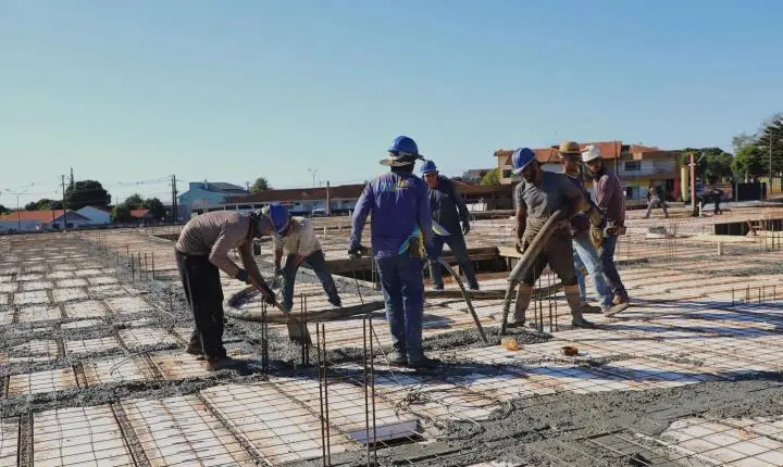 OBRAS DO NOVO HOSPITAL E MATERNIDADE DE ITAIPULÂNDIA AVANÇAM E AMPLIAM ESTRUTURA DA SAÚDE PÚBLICA