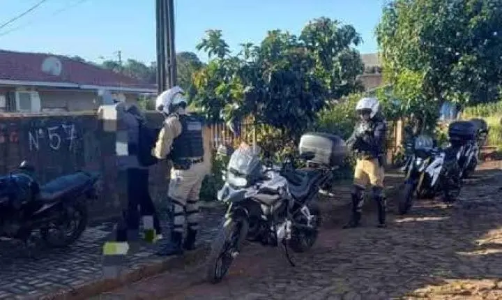 OPERAÇÃO DA PM RESULTA EM 32 AUTUAÇÕES E PRISÃO POR ADULTERAÇÃO DE VEÍCULO EM MATELÂNDIA