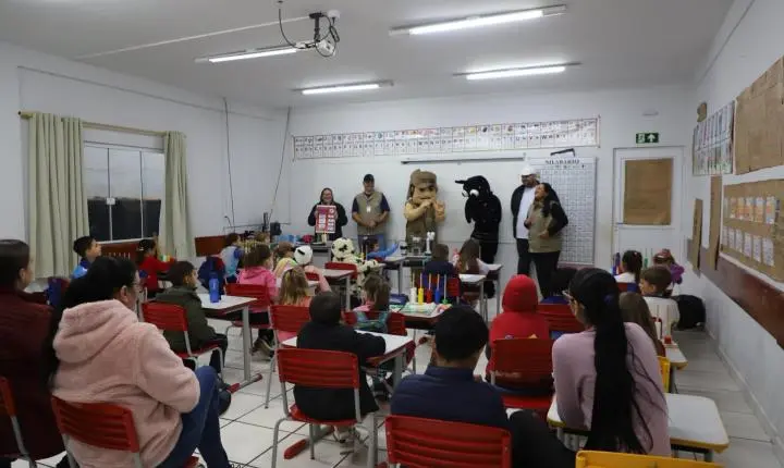 PALESTRA EDUCATIVA COM O TEMA “O QUE FAZER EM 10 MINUTOS: UNIDOS CONTRA A DENGUE” É REALIZADA NA ESCOLA DONA LEOPOLDINA EM ITAIPULÂNDIA