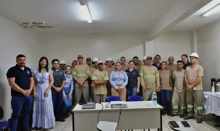 PALESTRA SOBRE SAÚDE MENTAL MOBILIZA TRABALHADORES EM INDÚSTRIA DE ITAIPULÂNDIA