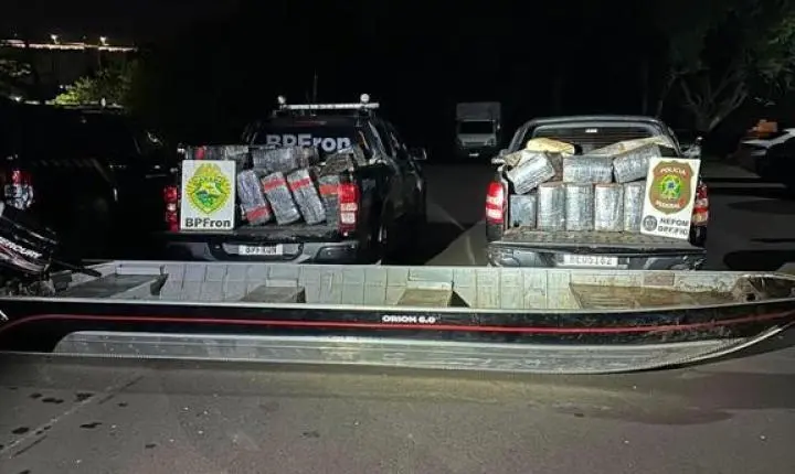 PF E PM APREENDEM MAIS DE UMA TONELADA DE MACONHA EM EMBARCAÇÃO NO RIO PARANÁ, EM FOZ DO IGUAÇU