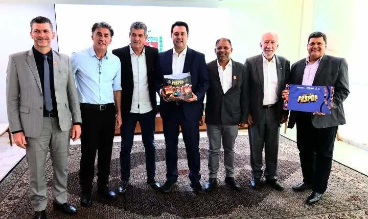 PREFEITO BIM SE REÚNE COM GOVERNADOR RATINHO JUNIOR E APRESENTA DEMANDAS DE SANTA TEREZINHA DE ITAIPU