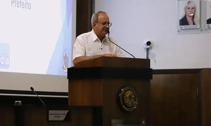 PREFEITO E VICE-PREFEITO APRESENTAM PROGRAMAS MUNICIPAIS NA CÂMARA DE ITAIPULÂNDIA