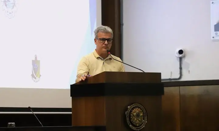 PREFEITO E VICE-PREFEITO APRESENTAM PROGRAMAS MUNICIPAIS NA CÂMARA DE ITAIPULÂNDIA