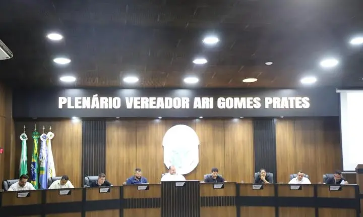PREFEITO E VICE-PREFEITO APRESENTAM PROGRAMAS MUNICIPAIS NA CÂMARA DE ITAIPULÂNDIA