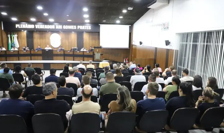 PREFEITO E VICE-PREFEITO APRESENTAM PROGRAMAS MUNICIPAIS NA CÂMARA DE ITAIPULÂNDIA