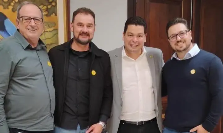 PREFEITO LINDOLFO RUI CUMPRE AGENDA EM CURITIBA EM BUSCA DE RECURSOS E INVESTIMENTOS PARA ITAIPULÂNDIA