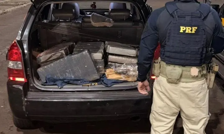 PRF APREENDE 150 QUILOS DE MACONHA NA BR-277 E PRENDE MOTORISTA EM SANTA TEREZINHA DE ITAIPU