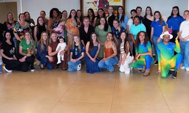 PROJETO “MULHERES QUE FLORESCEM” PROMOVE TARDE DE APRENDIZADO E INTEGRAÇÃO EM ITAIPULÂNDIA
