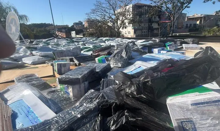 RECEITA FEDERAL APREENDE CAMINHÃO COM R$ 500 MIL EM MERCADORIAS CONTRABANDEADAS NA PONTE DA AMIZADE