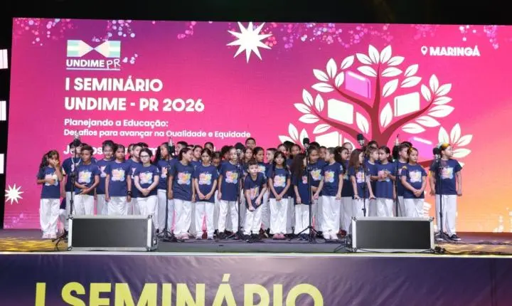 REPRESENTANTES DA EDUCAÇÃO DE ITAIPULÂNDIA PARTICIPAM DO SEMINÁRIO ESTADUAL DA UNDIME-PR EM MARINGÁ
