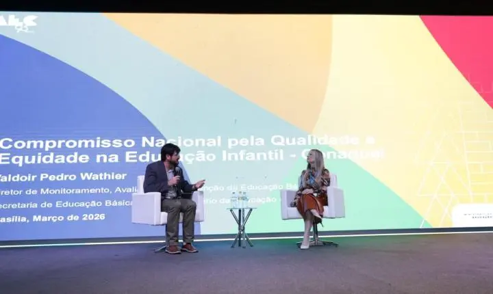REPRESENTANTES DA EDUCAÇÃO DE ITAIPULÂNDIA PARTICIPAM DO SEMINÁRIO ESTADUAL DA UNDIME-PR EM MARINGÁ
