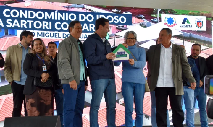 SÃO MIGUEL DO IGUAÇU INAUGURA 10º CONDOMÍNIO DO IDOSO DO PARANÁ COM PRESENÇA DE RATINHO JUNIOR