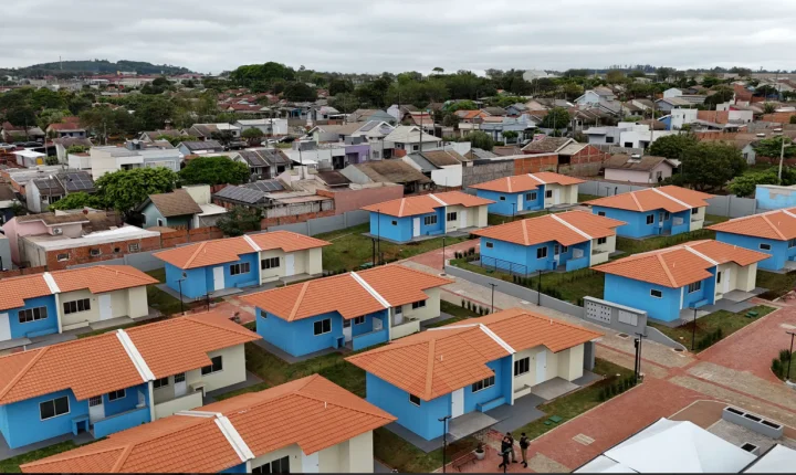 SÃO MIGUEL DO IGUAÇU INAUGURA 10º CONDOMÍNIO DO IDOSO DO PARANÁ COM PRESENÇA DE RATINHO JUNIOR