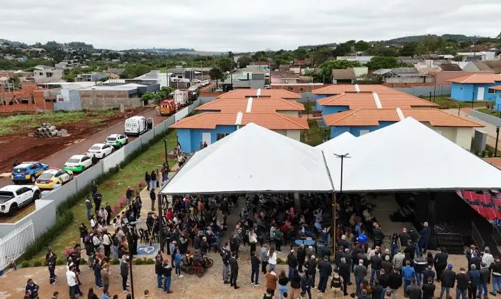 CONDOMÍNIO DO IDOSO É INAUGURADO EM SÃO MIGUEL DO IGUAÇU