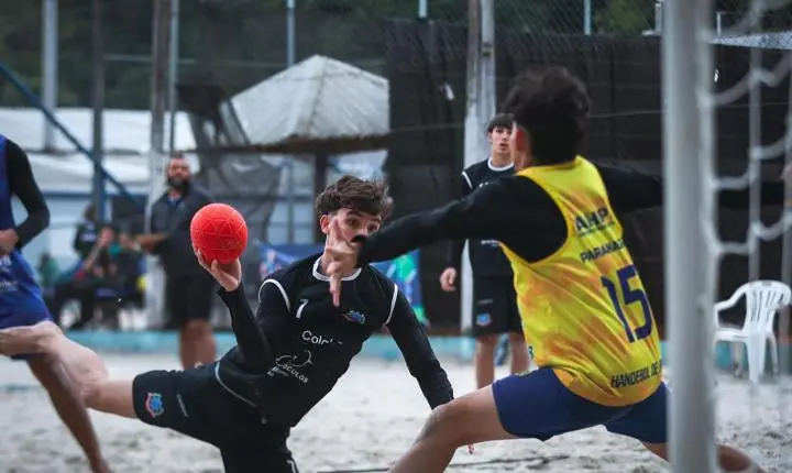 SÃO MIGUEL É VICE-CAMPEÃO NO HANDEBOL MASCULINO DE PRAIA E CONQUISTA O 3º LUGAR NO FEMININO NA FASE FINAL DOS JOJUPS