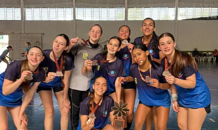 SÃO MIGUEL É VICE-CAMPEÃO NO HANDEBOL MASCULINO DE PRAIA E CONQUISTA O 3º LUGAR NO FEMININO NA FASE FINAL DOS JOJUPS