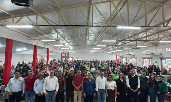 SECRETÁRIO DE OBRAS DE ITAIPULÂNDIA REPRESENTA PREFEITO NO II FESTIVAL DO FRANGO EM RAMILÂNDIA