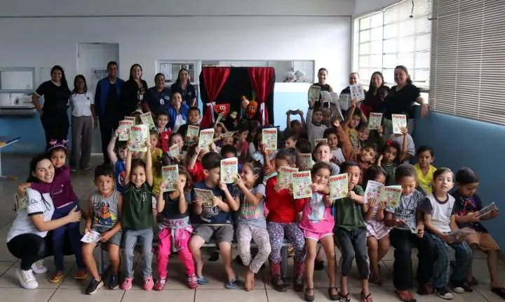 TEATRO DE FANTOCHES LEVA APRENDIZADO SOBRE ALIMENTAÇÃO SAUDÁVEL PARA AS CRIANÇAS DE SÃO MIGUEL