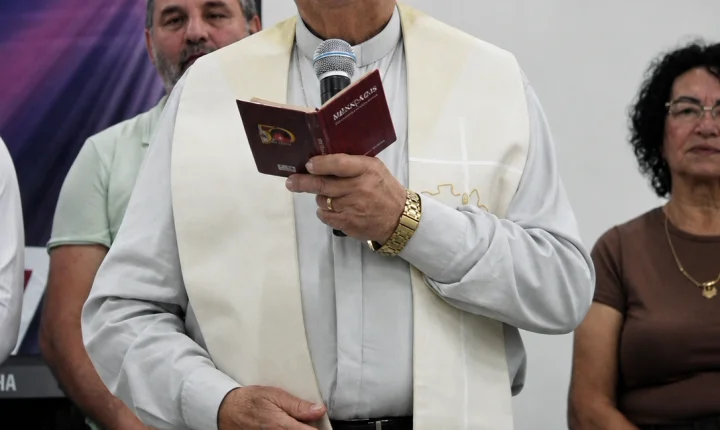 TERCEIRA IDADE DE ITAIPULÂNDIA CELEBRA O DIA DOS PAIS COM ALMOÇO ESPECIAL
