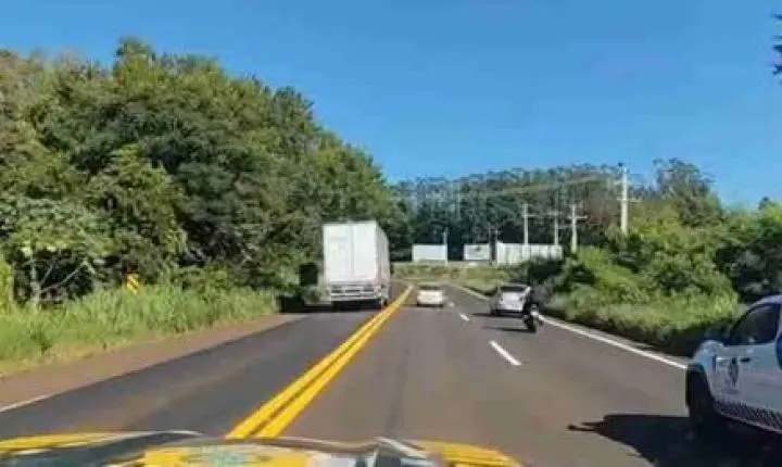 ULTRAPASSAGEM PERIGOSA EM CURVA COLOCA MOTORISTAS EM RISCO NA BR-163