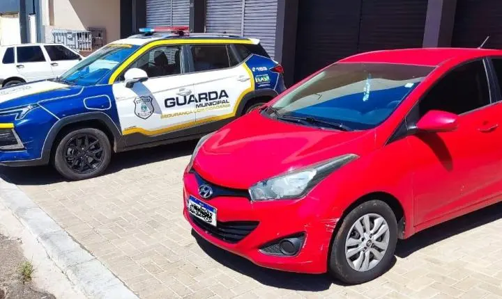 VEÍCULO ROUBADO NA BR-277 É RECUPERADO PELA GUARDA MUNICIPAL EM FOZ DO IGUAÇU