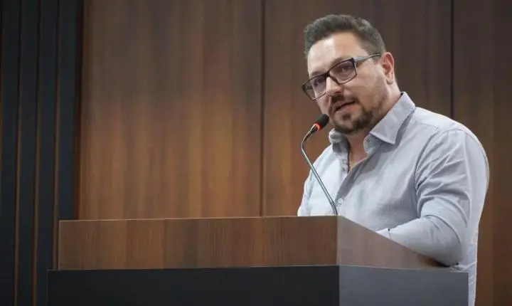 VEREADOR DE ITAIPULÂNDIA, ANDRÉ ROYER PROPÕE QUE AUXÍLIO PARA FAMÍLIAS DE BAIXA RENDA TENHA ACRÉSCIMO PARA COMPRA DE ALIMENTOS NA FEIRA DO PRODUTOR E AGRICULTURA FAMILIAR