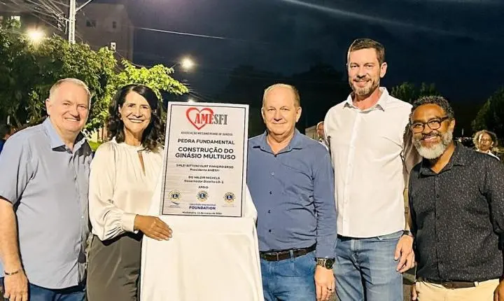 VICE-PREFEITO DE MEDIANEIRA PARTICIPA DO LANÇAMENTO DA PEDRA FUNDAMENTAL DE GINÁSIO DA AMESFI