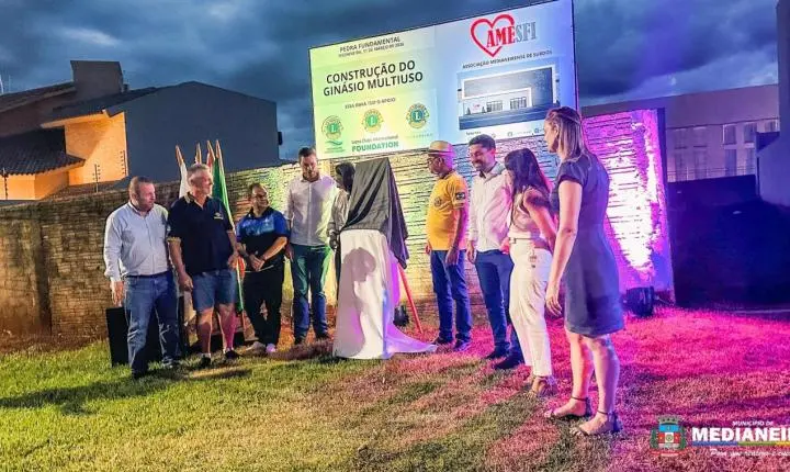 VICE-PREFEITO DE MEDIANEIRA PARTICIPA DO LANÇAMENTO DA PEDRA FUNDAMENTAL DE GINÁSIO DA AMESFI