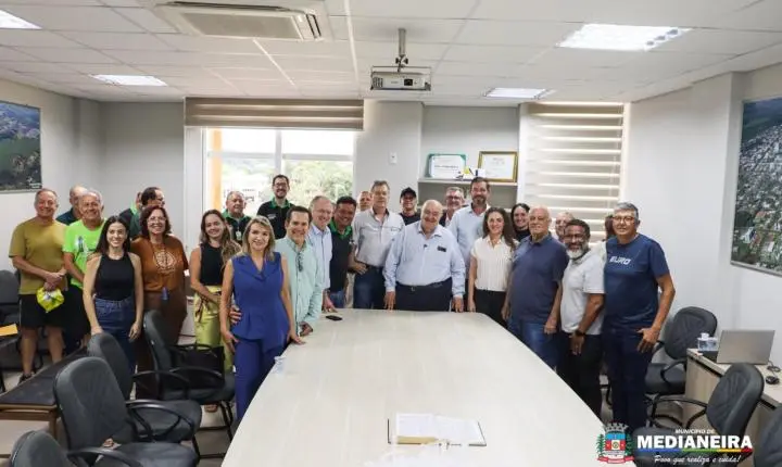 VISITA DE SECRETÁRIO ESTADUAL DEBATE DESENVOLVIMENTO SUSTENTÁVEL E FUTURO AEROPORTO DE MEDIANEIRA